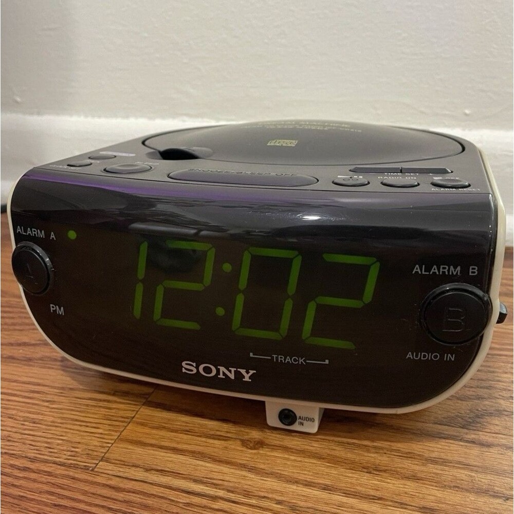 Sony ICF-C218 Dual Alarm Clock Radio Dream Machine Green Display Audio In Tested